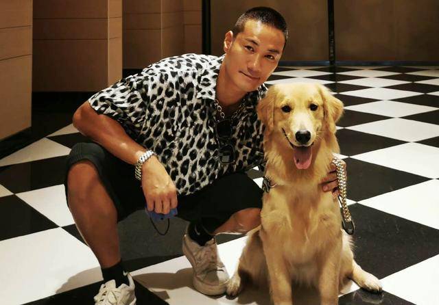 好惨！香港知名男星遭陌生人乱刀砍伤缝百针后首揭点错相悲剧