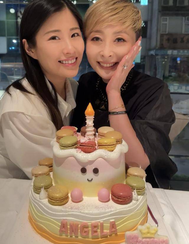 TVB女星获圈中姐妹庆生！半百年纪颜值能打视后专门发文送祝福
