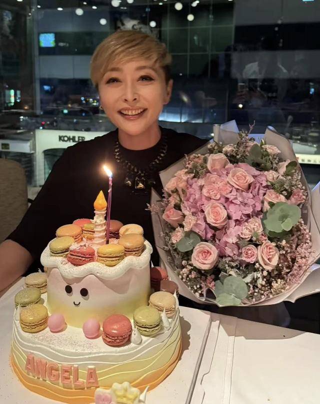 TVB女星获圈中姐妹庆生！半百年纪颜值能打视后专门发文送祝福