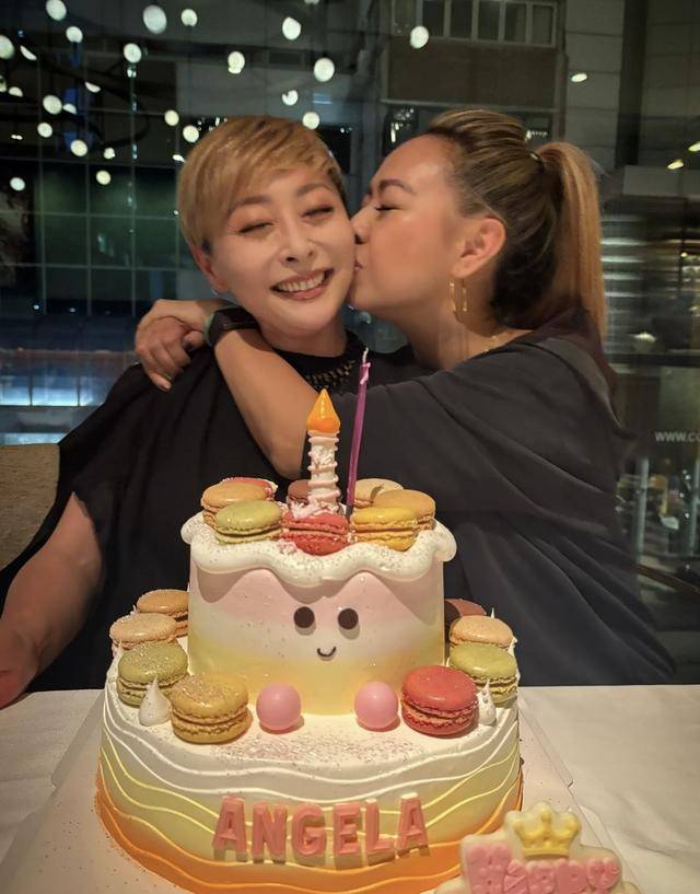 TVB女星获圈中姐妹庆生！半百年纪颜值能打视后专门发文送祝福