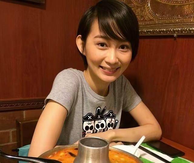 恭喜！香港知名靓模低调结婚四年前宣布怀孕生子曾险些瘫痪
