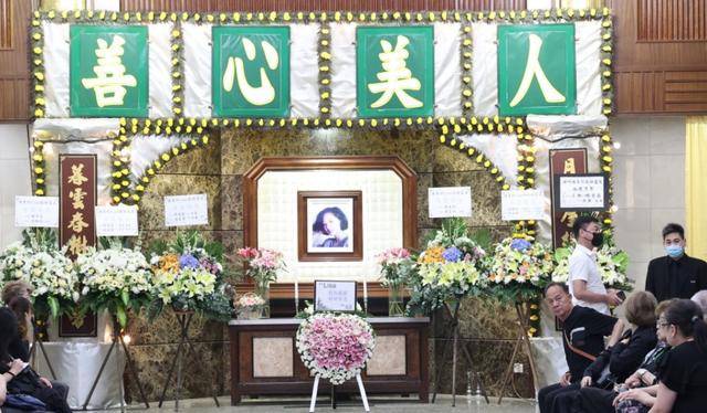 TVB老戏骨痛失爱妻湖南卫视送两人日记令其在灵堂崩溃痛哭
