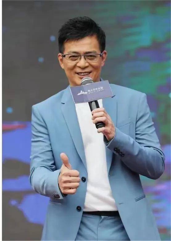 黄日华忆亡妻落泪感谢苗侨伟支持走出阴霾暂没有动力拍剧