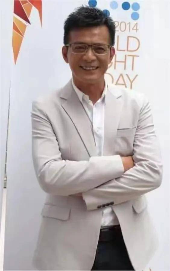 黄日华忆亡妻落泪感谢苗侨伟支持走出阴霾暂没有动力拍剧