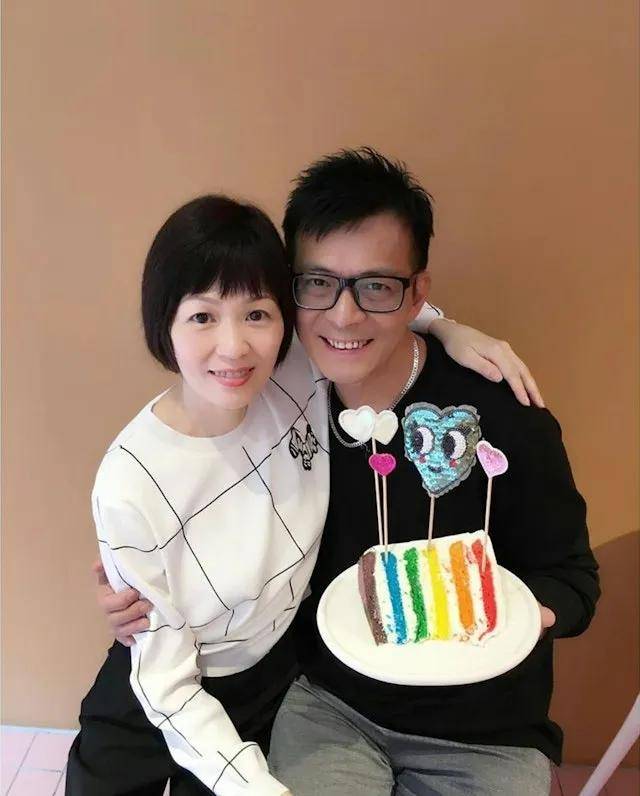 黄日华忆亡妻落泪感谢苗侨伟支持走出阴霾暂没有动力拍剧