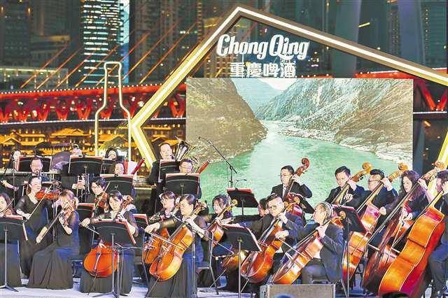 67岁重庆啤酒闯进Z世代生活圈